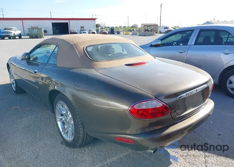2001 Jaguar Xk8 из США, поврежденный, VIN SAJDA42C51NA17981